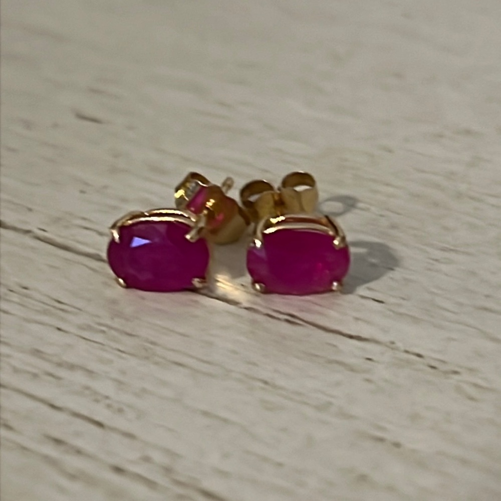 FI 14K gold ruby pierced earrings